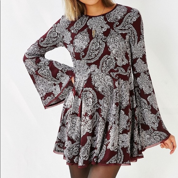 Urban Outfitters Dresses & Skirts - Ecote paisley bell sleeve dress
